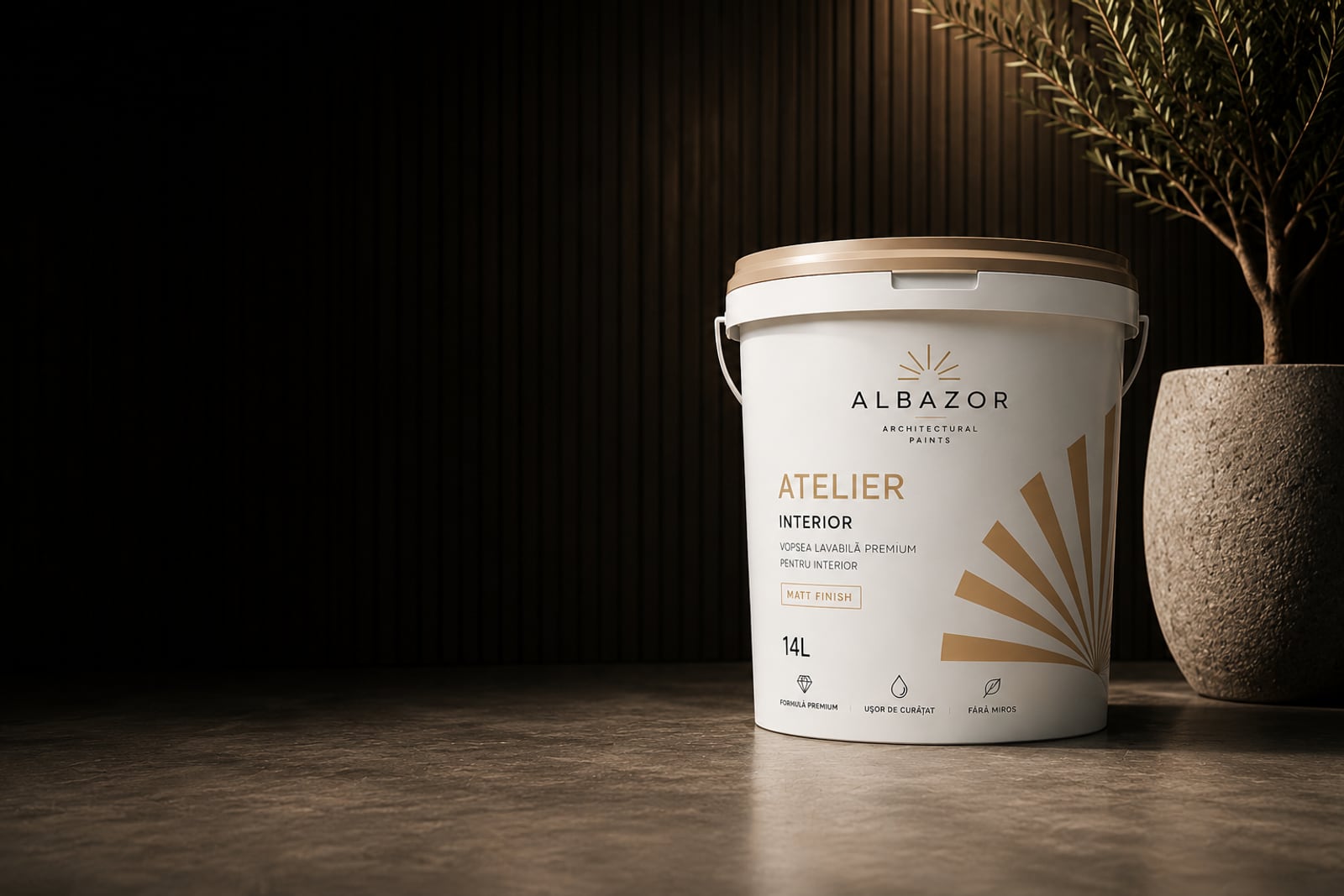 Găleată ALBAZOR ATELIER 14L lângă o plantă, în decor minimalist beton